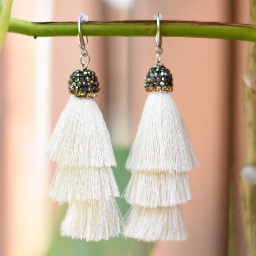 ONE PAIR LEFT 🚨 Stacked White Tassel Earrings - Picture 2 of 2